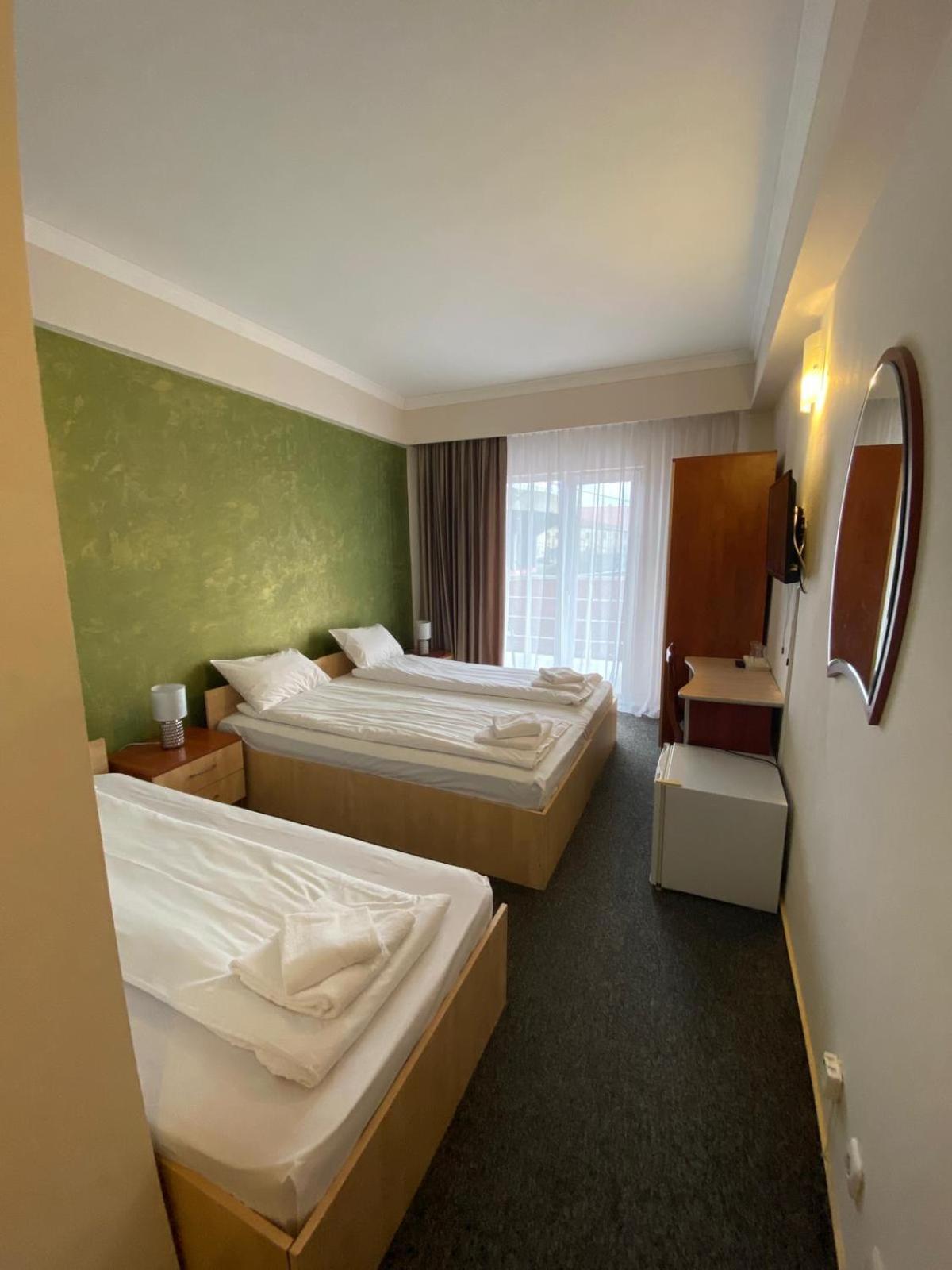 Hotel Stadion Oradea Eksteriør bilde