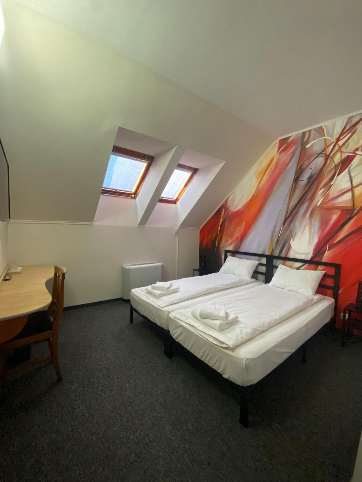 Hotel Stadion Oradea Eksteriør bilde